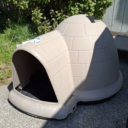 Igloo Dog House Small/medium  $50