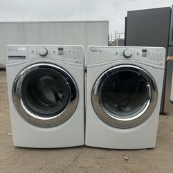 Whirlpool washer and electric dryer