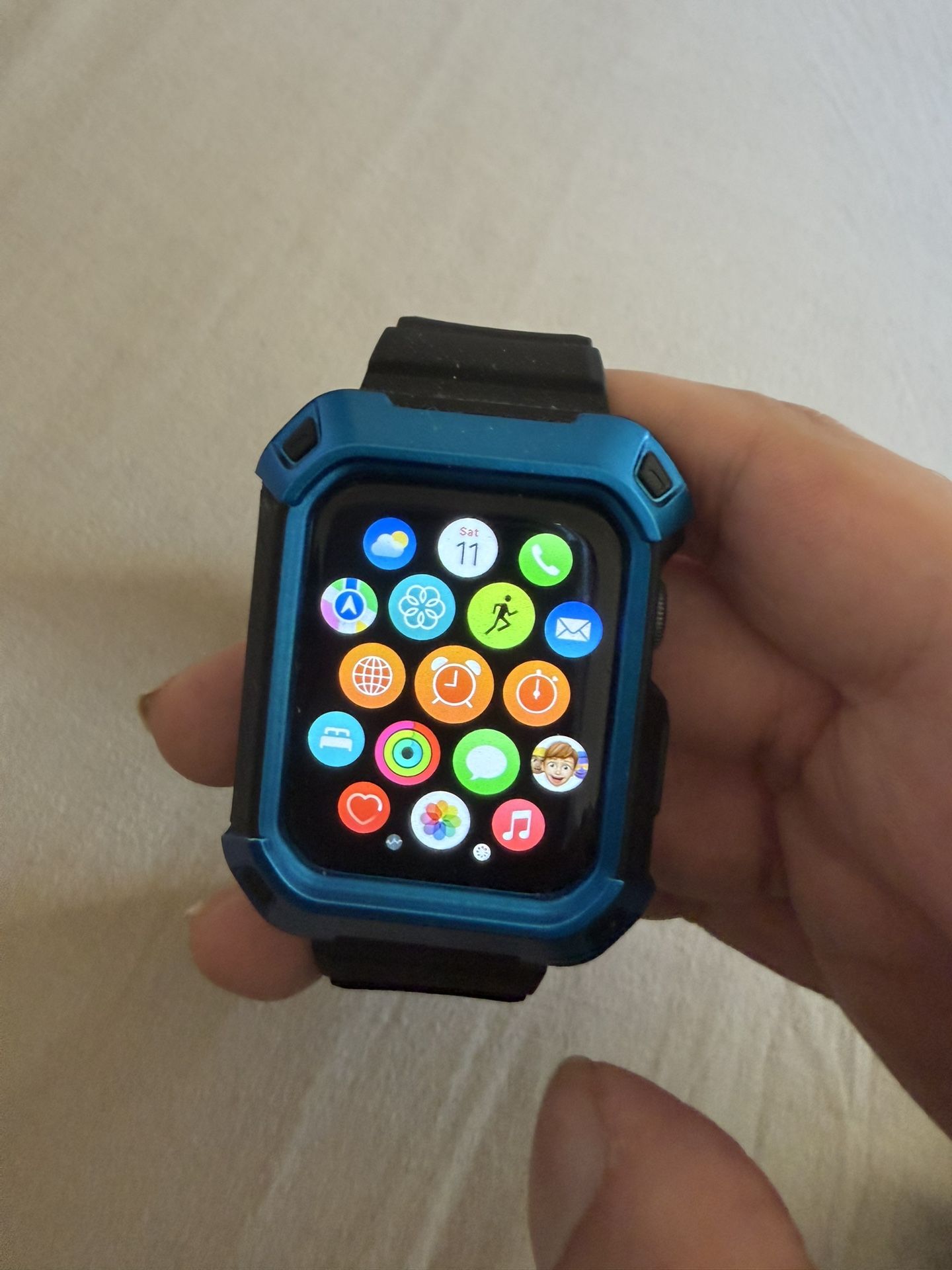 Apple Watch Series 4 44mm LTE + GPS 
