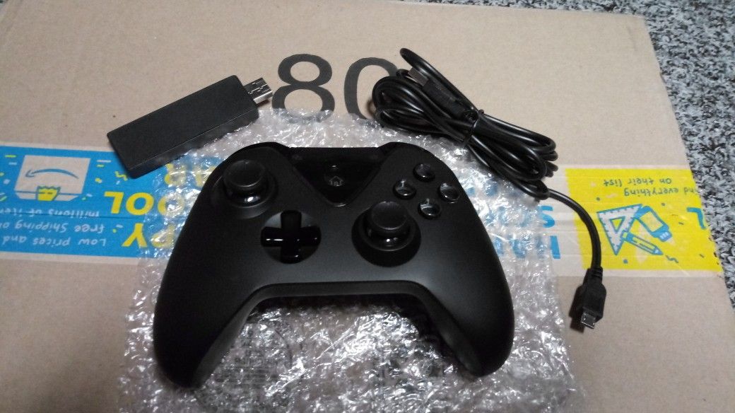 Wireless Controller for Xbox One/ PC 2.4GHZ Game Controller (Black)