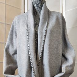 Ladie's long line thigh, Grey Cardigan