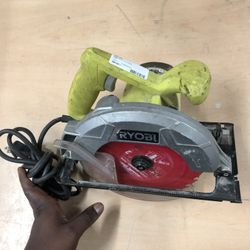 Ryobl Saw 
