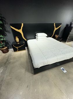 Camas Disponible// Recamara//  Bedroom Set in Stock