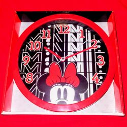 NEW Limited Edition Disney Minnie Mouse Wall Clock 