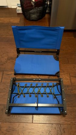 Extra wide stadium chairs