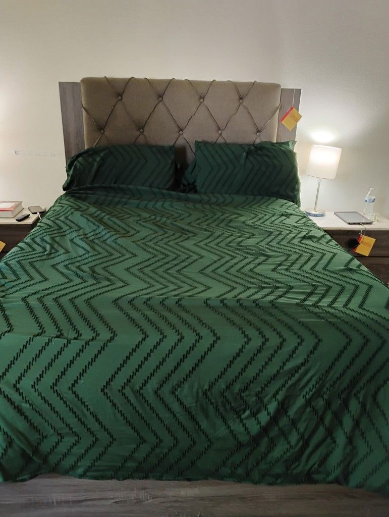 Queen Bedroom Set