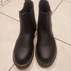 Dr. Martens Black Leather Chelsea Boots