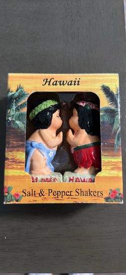 Hawaiian Salt n Pepper Shakers Magnetic - New