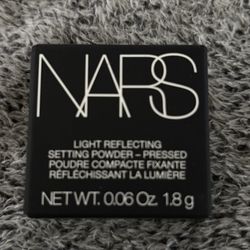 NEW NARS LIGHT REFLECTING SETTING POWDER PRESSED IN TRANSLUCENT CRYSTAL $5!