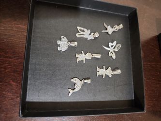 Nuevos Dijes  De  Plata. 925