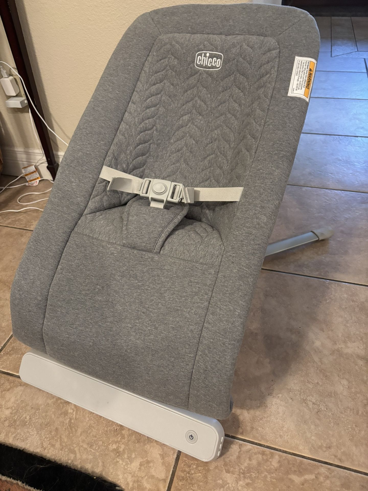 Chico E-Motion Auto Glider & Baby Bouncer