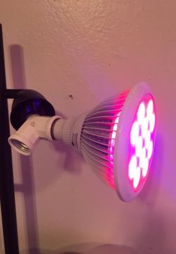 TAO TRONICS E 27 24w indoor plant grow light. AC 85-264V 50/60Hz. Includes 660watts LEVITON R52-128-W twin socket.