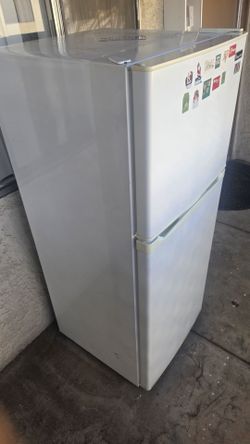Refrigerator for sale