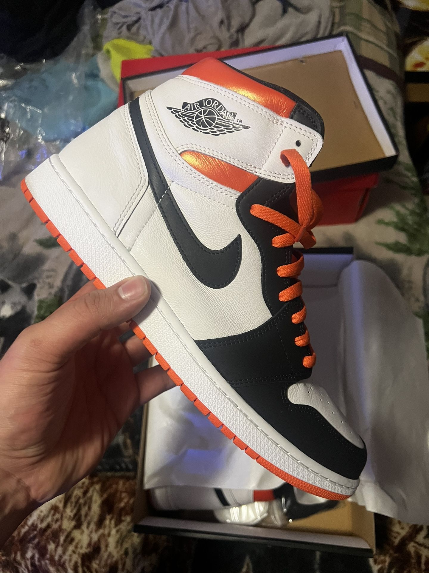 Jordan 1 Electro Orange Size 13