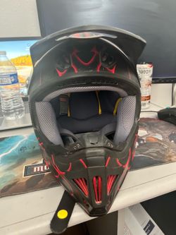 ScorpionEXO Youth Small Motocross Helmet Black/Red Skull Flame Graphics