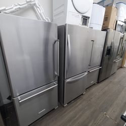kitchen aid  Fridge botton freezer  30 inches wide 66 hight great condition
