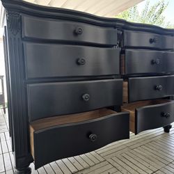 Large Solid Wood Dresser. 