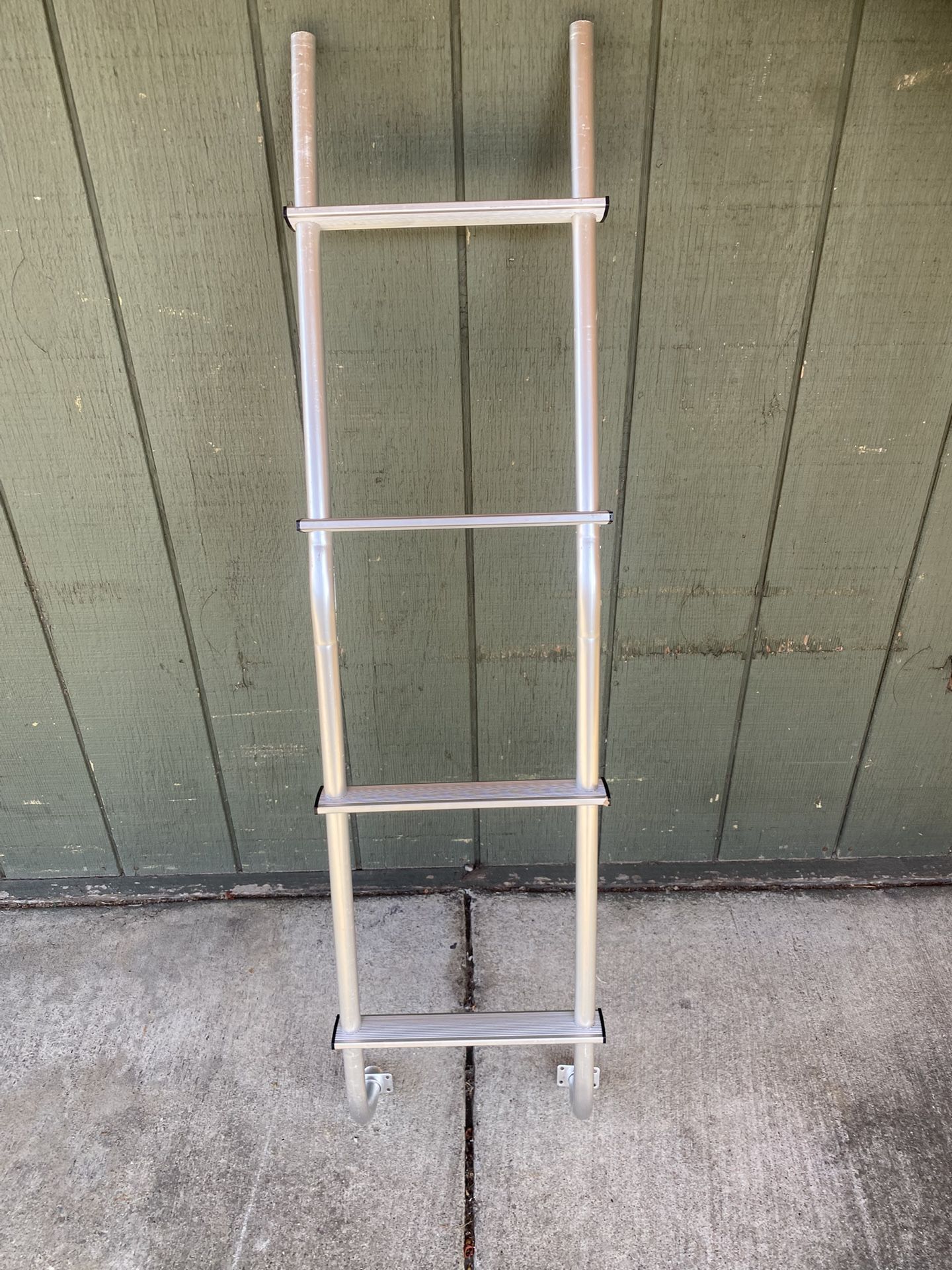 Universal Van Ladder 52" | 250Lb Weight Capacity Silver