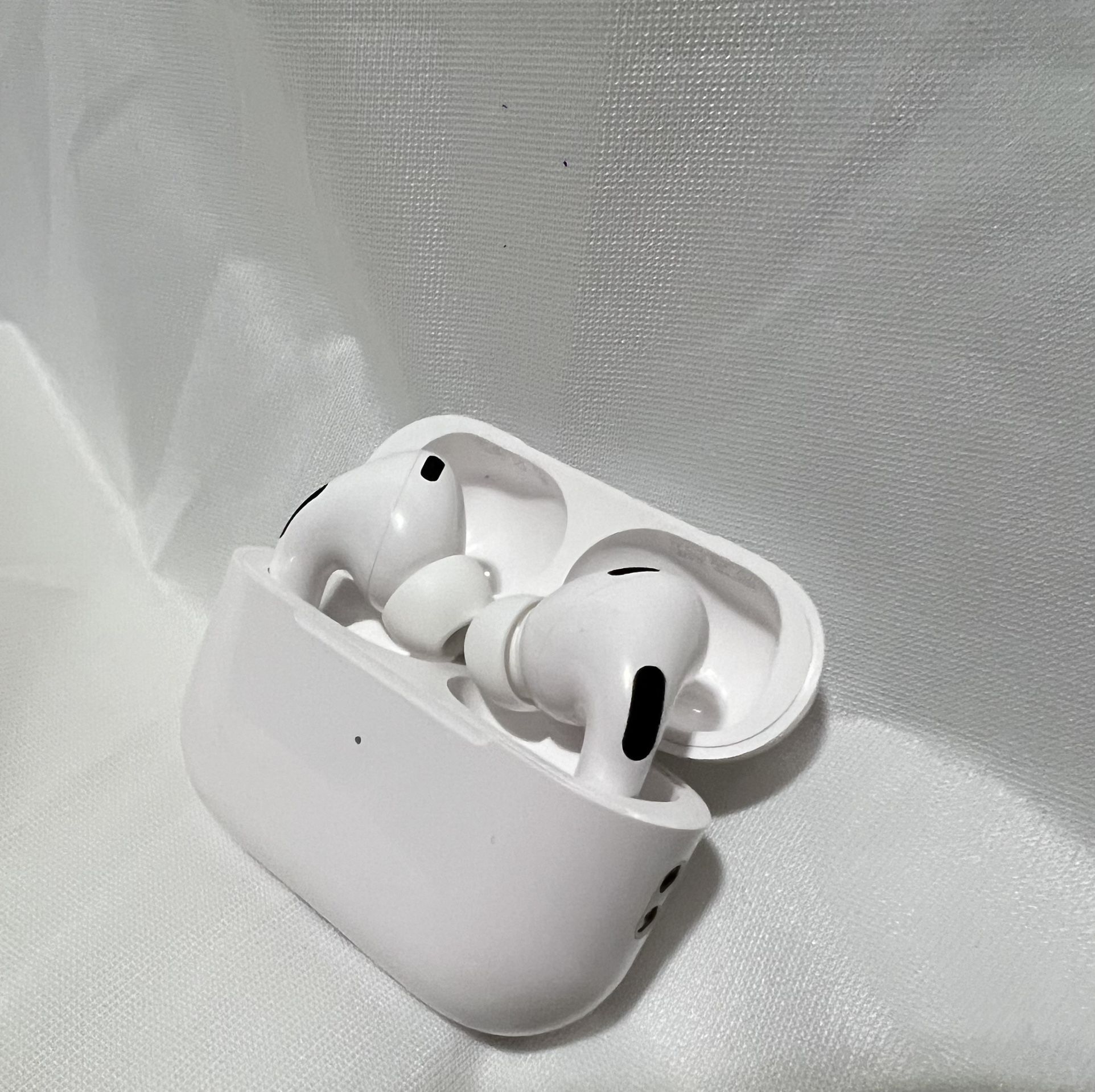 AirPods Pro, Gen 2