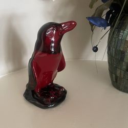 EXCELLENT RARE CHARLES NOKE DOULTON  & CO. LIMITED RED/BLACK PENGUIN ( NO CHIIPS/CRACKS) COLLECTIBLE