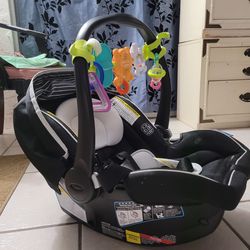 Graco car seats with base