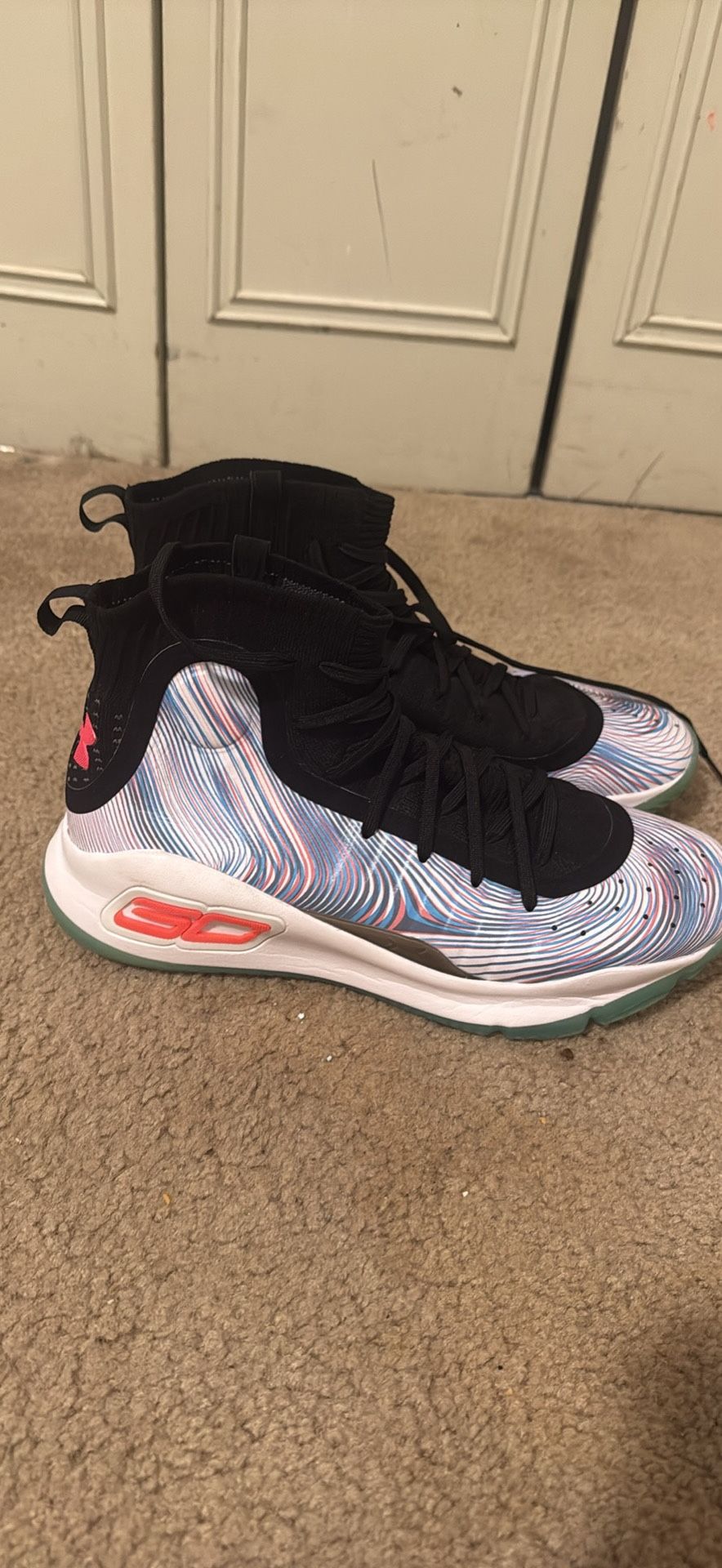 Curry 4s Size 10 Men’s