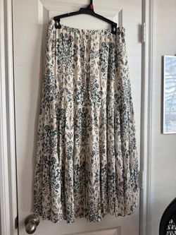 Maurice’s Long White Floral Skirt