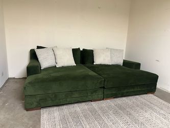Emmett II Grande 100" Green Velvet Double** free delivery 🚚
