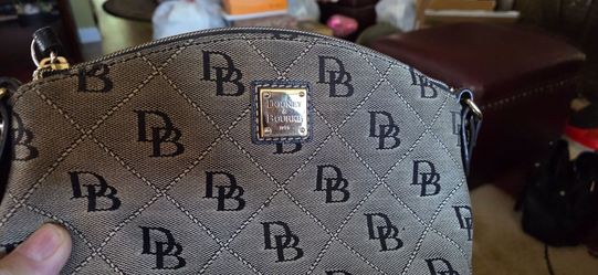 Dooney n Bourke