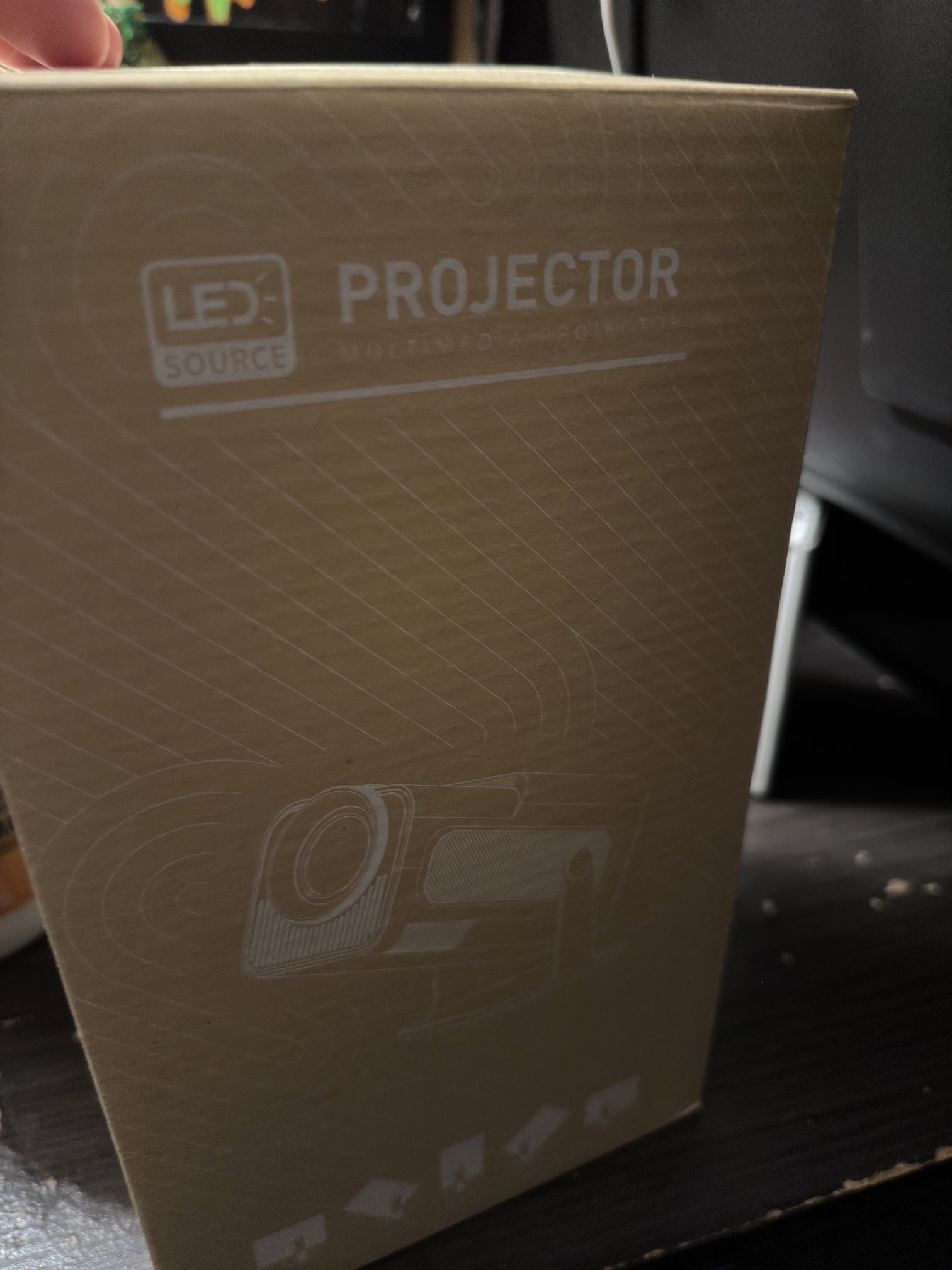 4k / HD movie projector