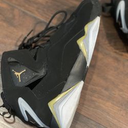Jordan True Flight (Size 9)