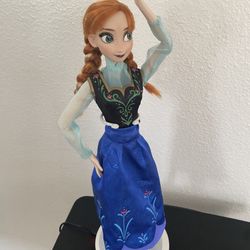 Disney Store Exclusive Frozen Singing Light Up Anna Doll 16 inch Working