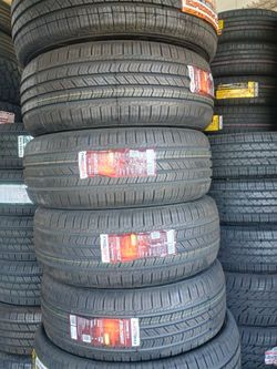Vendo un chef 235 55 r17 marca supermax