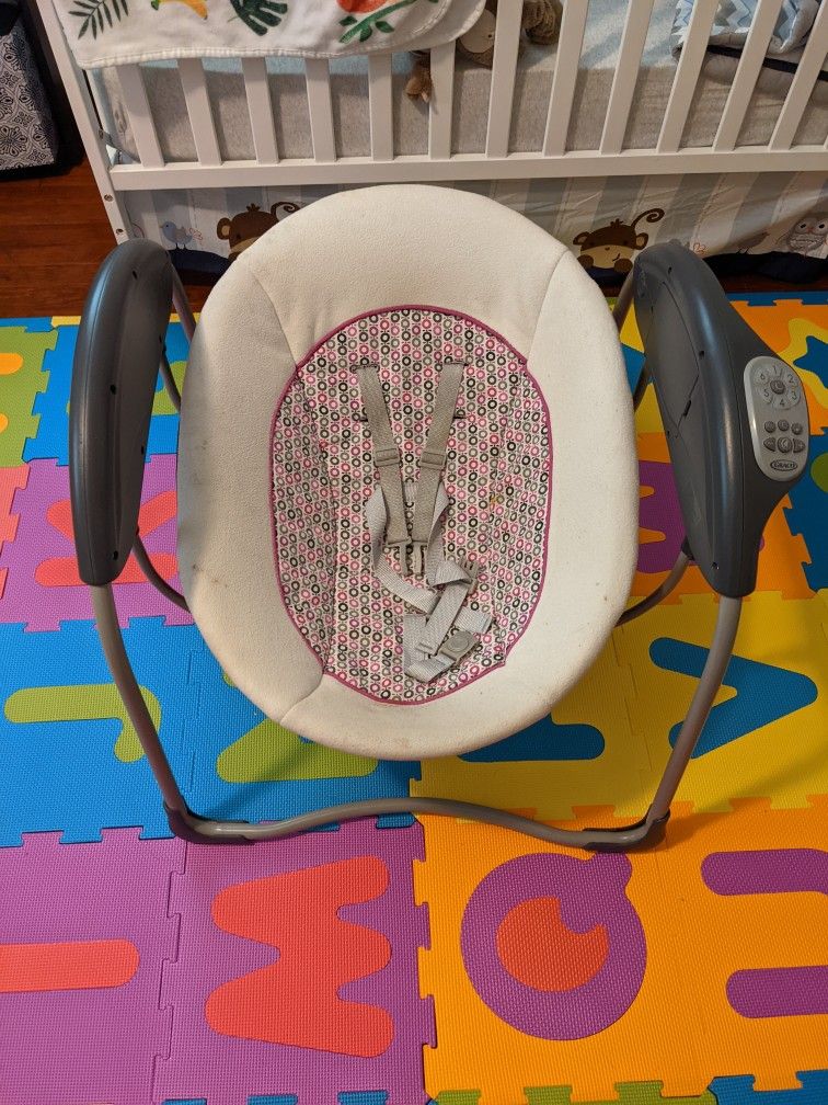 Graco Glider Swing