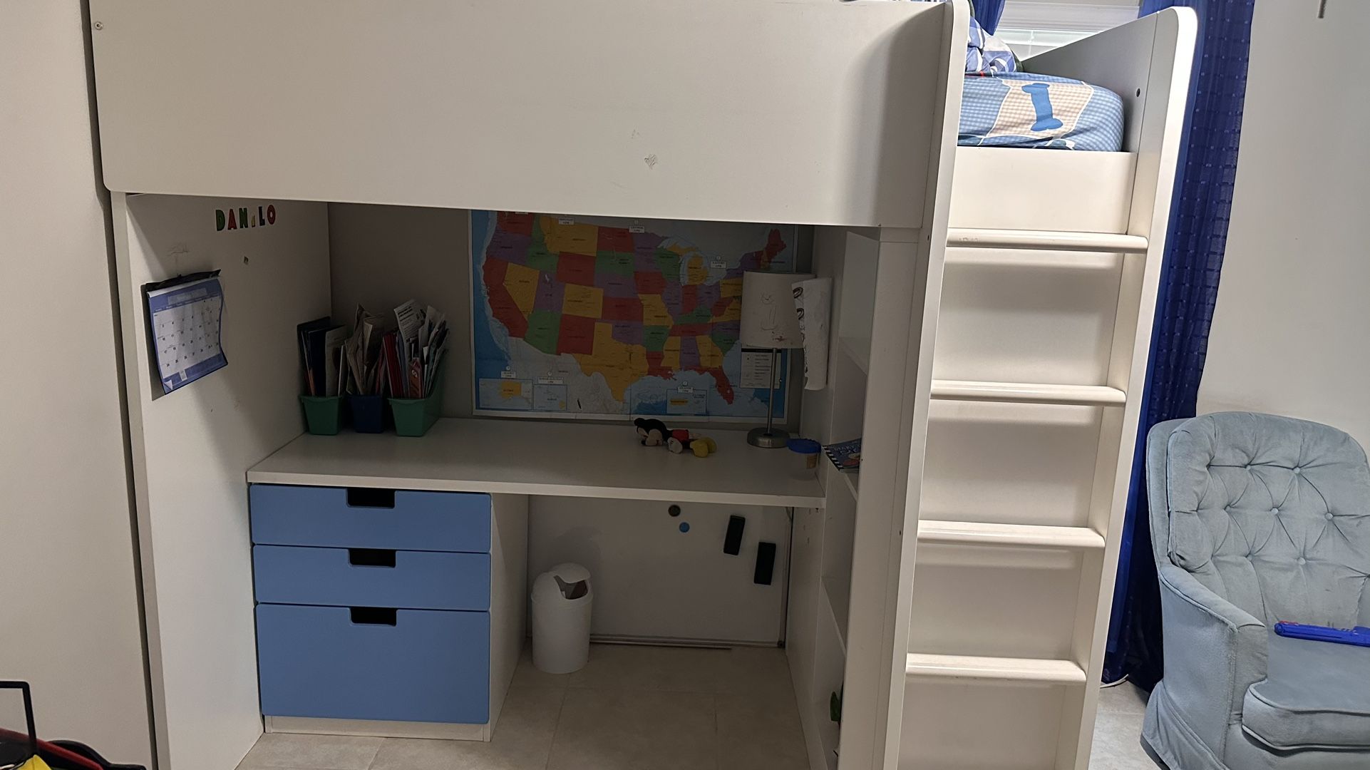 Twin Bulk Bed For Kids Whit Desk Drawer And Storage