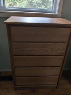 Oak 5-Drawer Dresser - 45" Wide