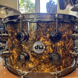 Dw Collectors 8x14 Maple Snare Gold Abalone W/ Black Hardware 