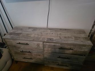 Free Dresser