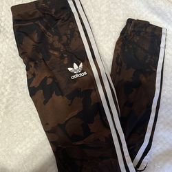 Rare Adidas Camo leggings