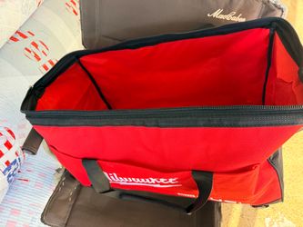 $25 Brand new Milwaukee fuel tool bag large 22”
