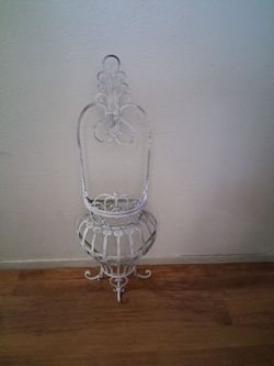 Ornamental Iron Wall Decor Plant Holder