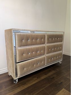 Dresser + 2 night stands