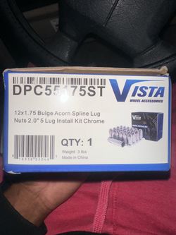 Chrome lug nuts *Brand new*