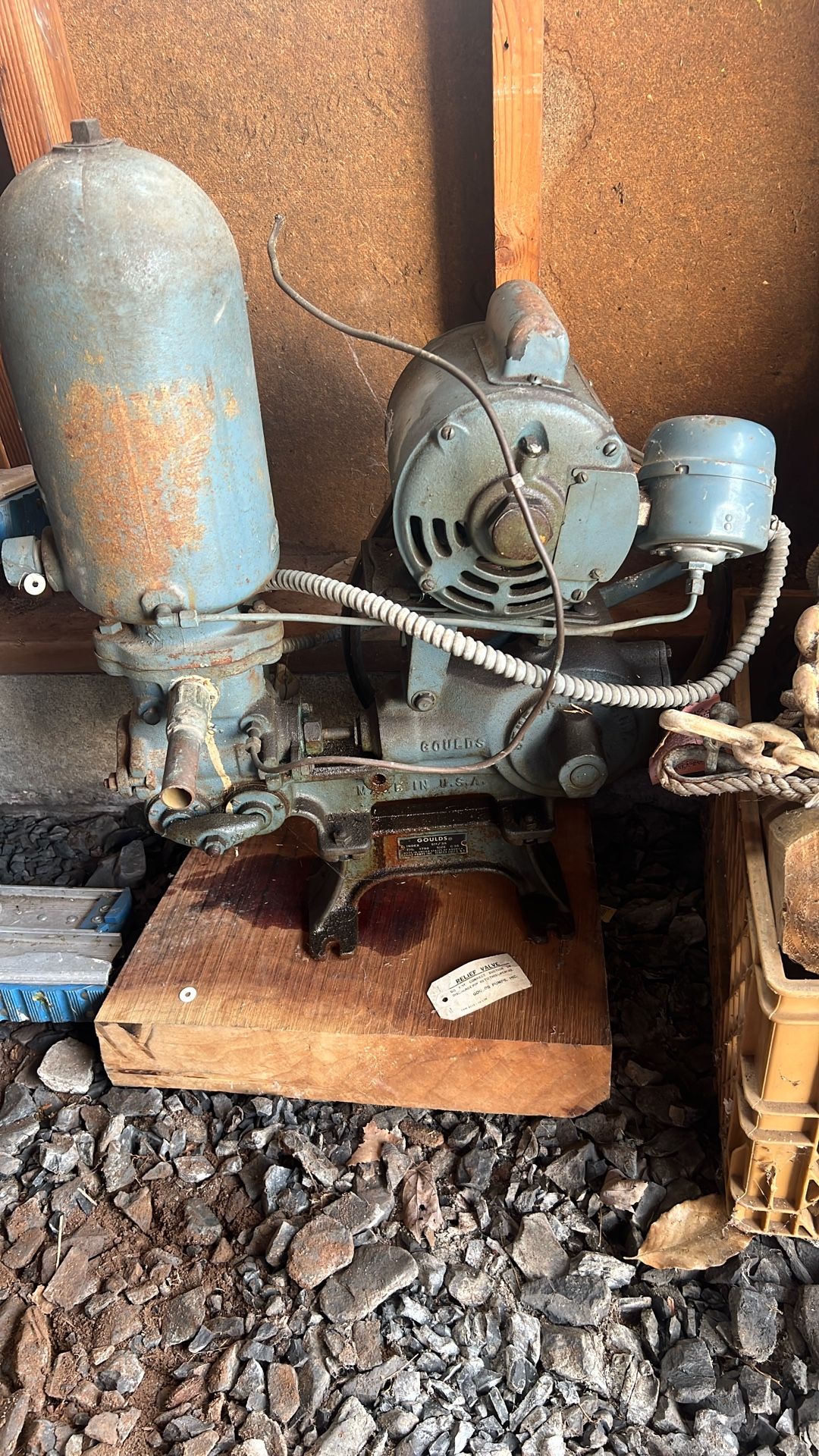 Goulds 1/4 Horsepower Antique Pump. Still Works