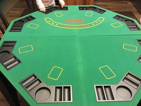 Giantex 48" Folding Poker Table Top Green Octagon 8 Player Four Fold Folding Poker Table Top & Carrying Case