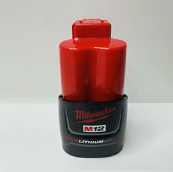 Milwaukee M12 Lithium-Ion Battery - Red (48-11-2420)
