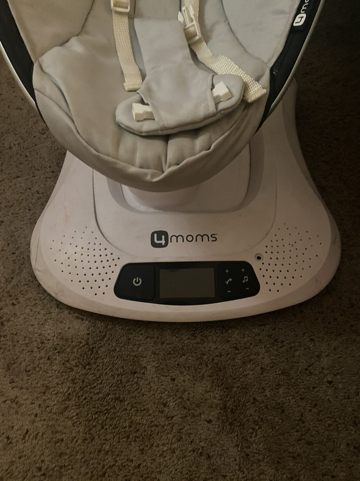 4 Moms Mamaroo