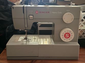 Singer Heavy Duty Sewing Machine