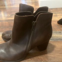 6 Boots 1 Pair of Clogs - LOT Size 7.5