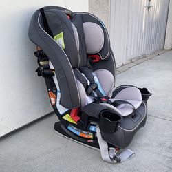 (NEW) $145 Graco (Slimfit 3-in-1) Car Seat, Slim & Comfy Design, for child 5 to 100lbs, Redmond 